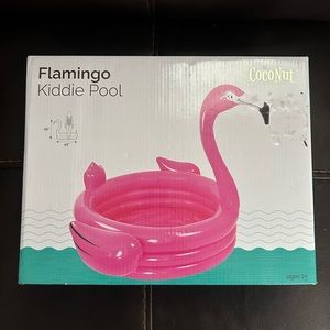 Flamingo kiddie pool by Coconut Floats